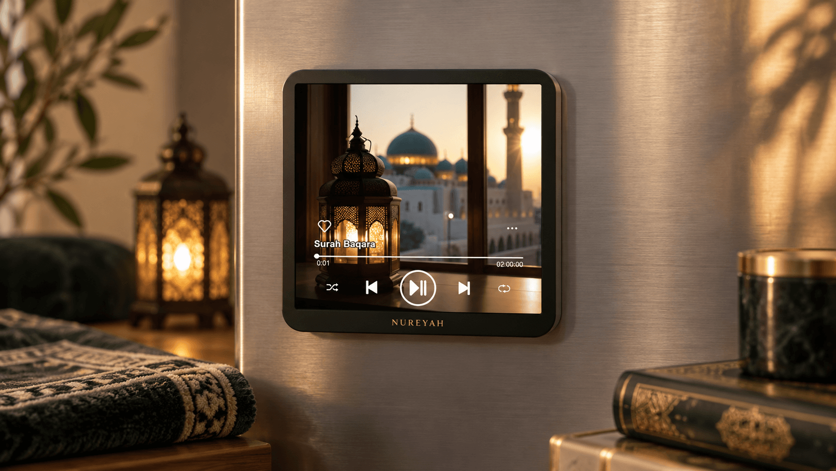 Coran audio magnétique Nureyah fixé sur un réfrigérateur